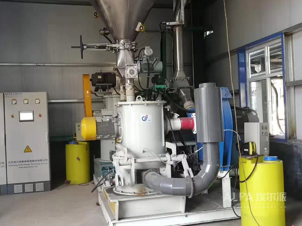 TSM<a href=http://shisanlangdawutai.cn/chanpin/144.html target=_blank class=infotextkey><a href=http://shisanlangdawutai.cn/chanpin/145.html target=_blank class=infotextkey>小蘇打</a></a>粉碎機(jī)設(shè)備實(shí)例圖