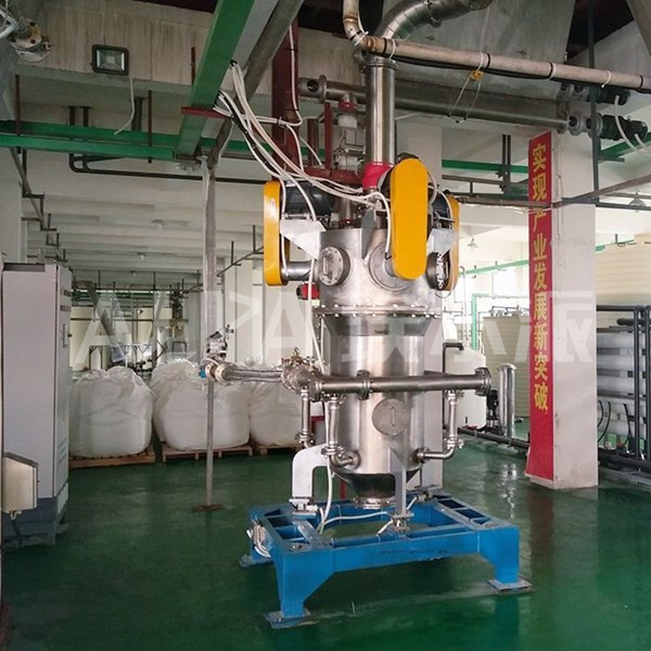 <a href=http://shisanlangdawutai.cn/chanpin/27.html target=_blank class=infotextkey>氣流粉碎機</a>現(xiàn)場圖